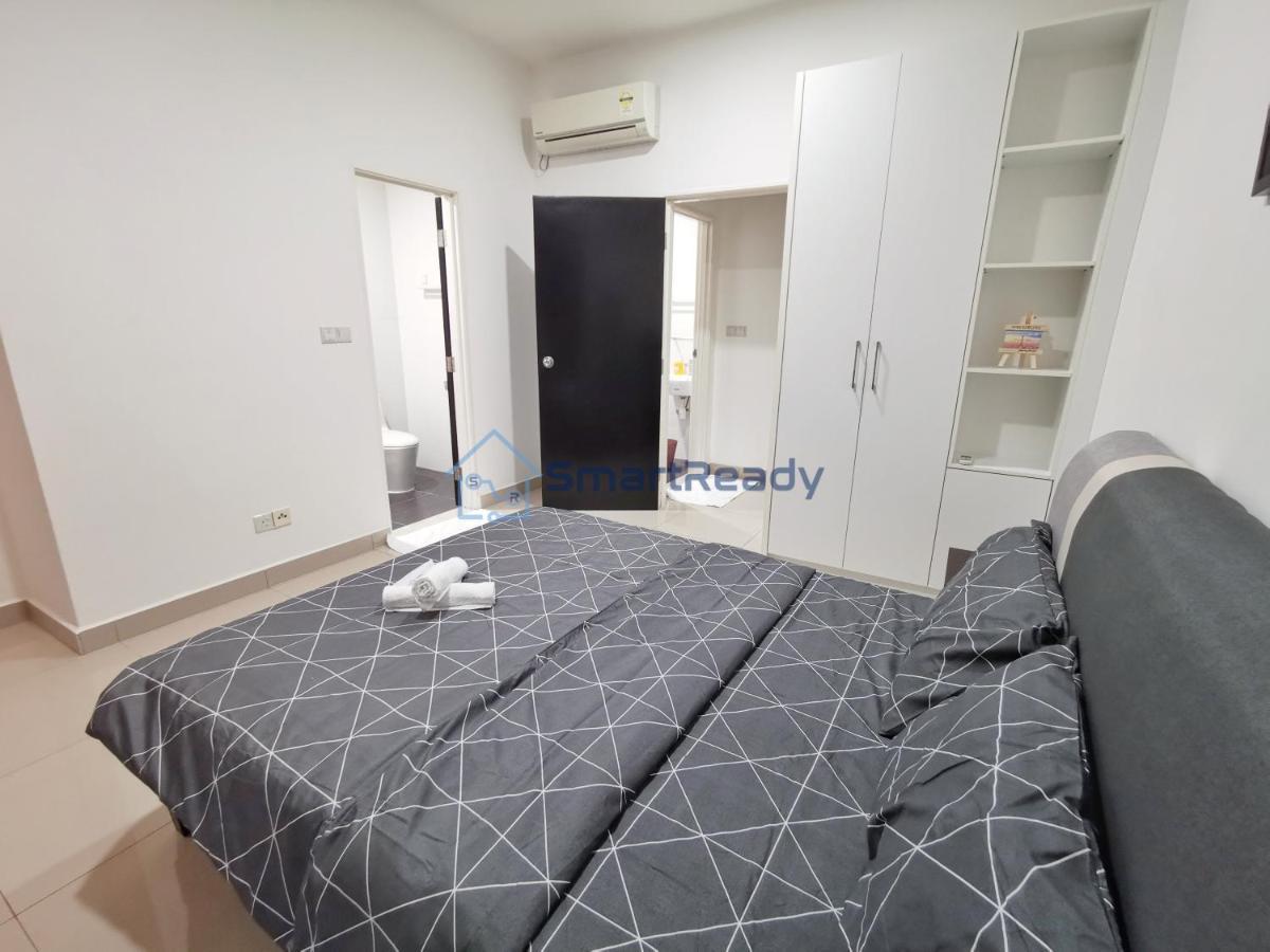 Twin Galaxy Suites By Sr Home ยะโฮร์บาห์รู ภายนอก รูปภาพ