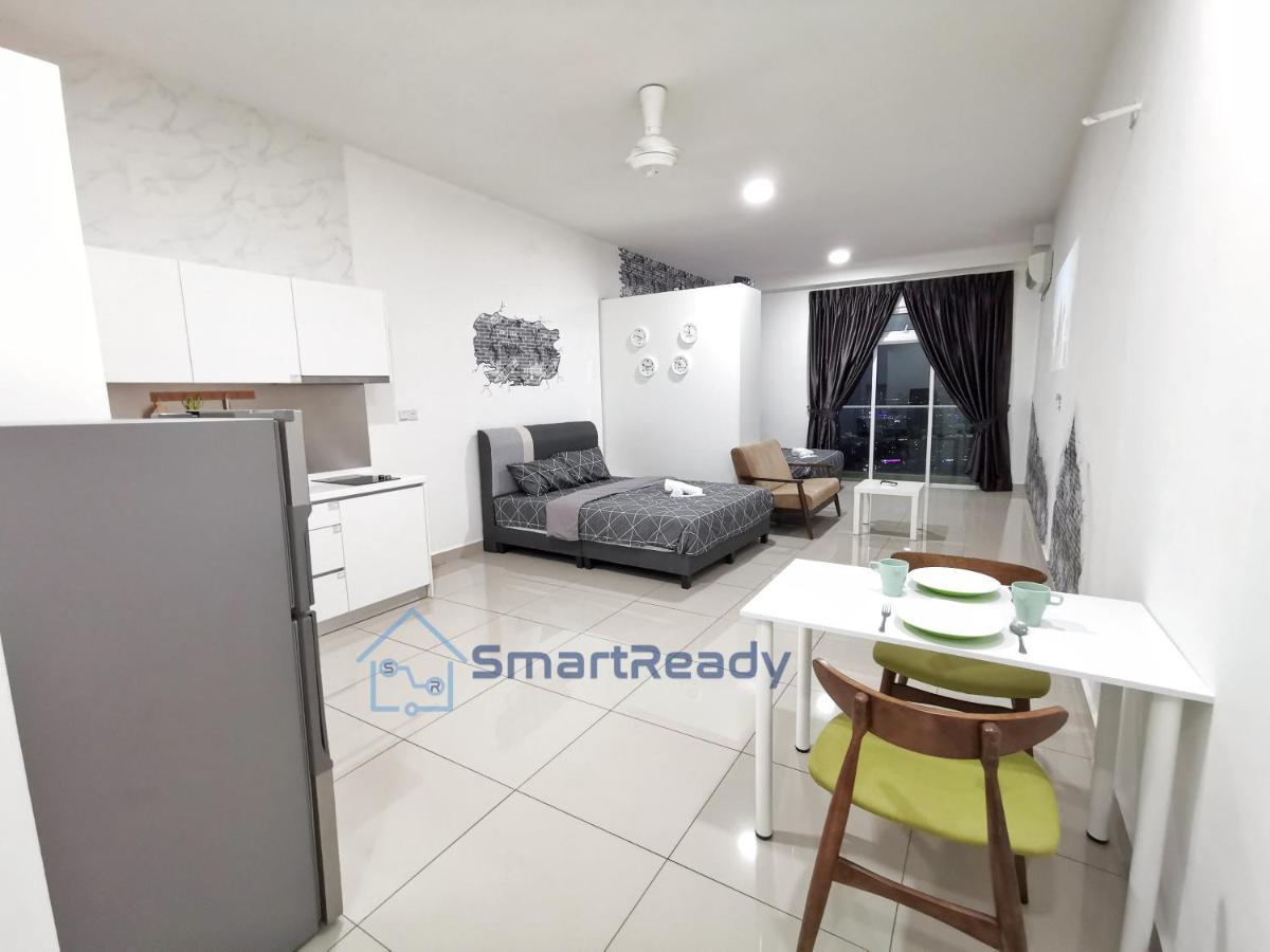 Twin Galaxy Suites By Sr Home ยะโฮร์บาห์รู ภายนอก รูปภาพ