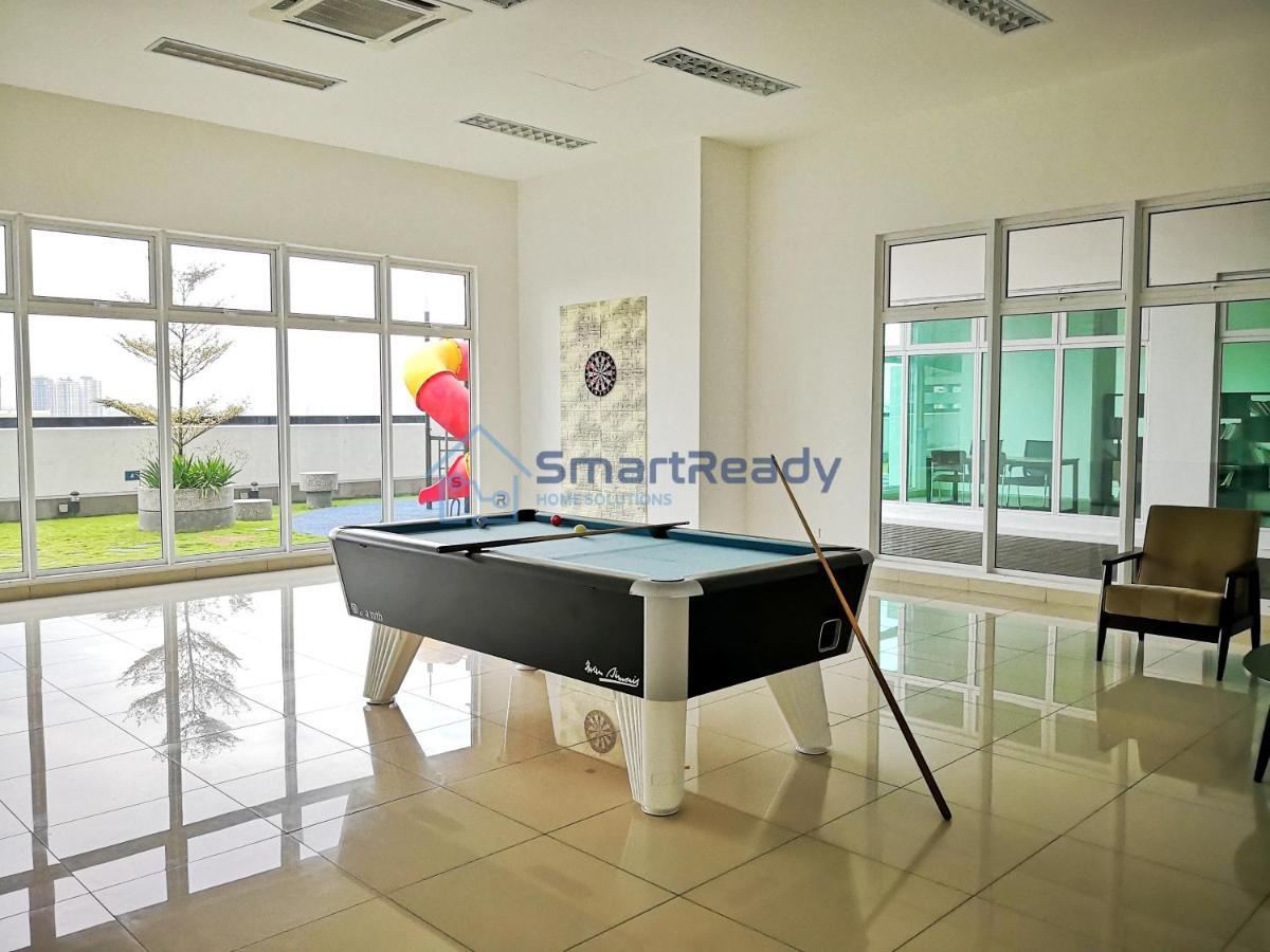 Twin Galaxy Suites By Sr Home ยะโฮร์บาห์รู ภายนอก รูปภาพ